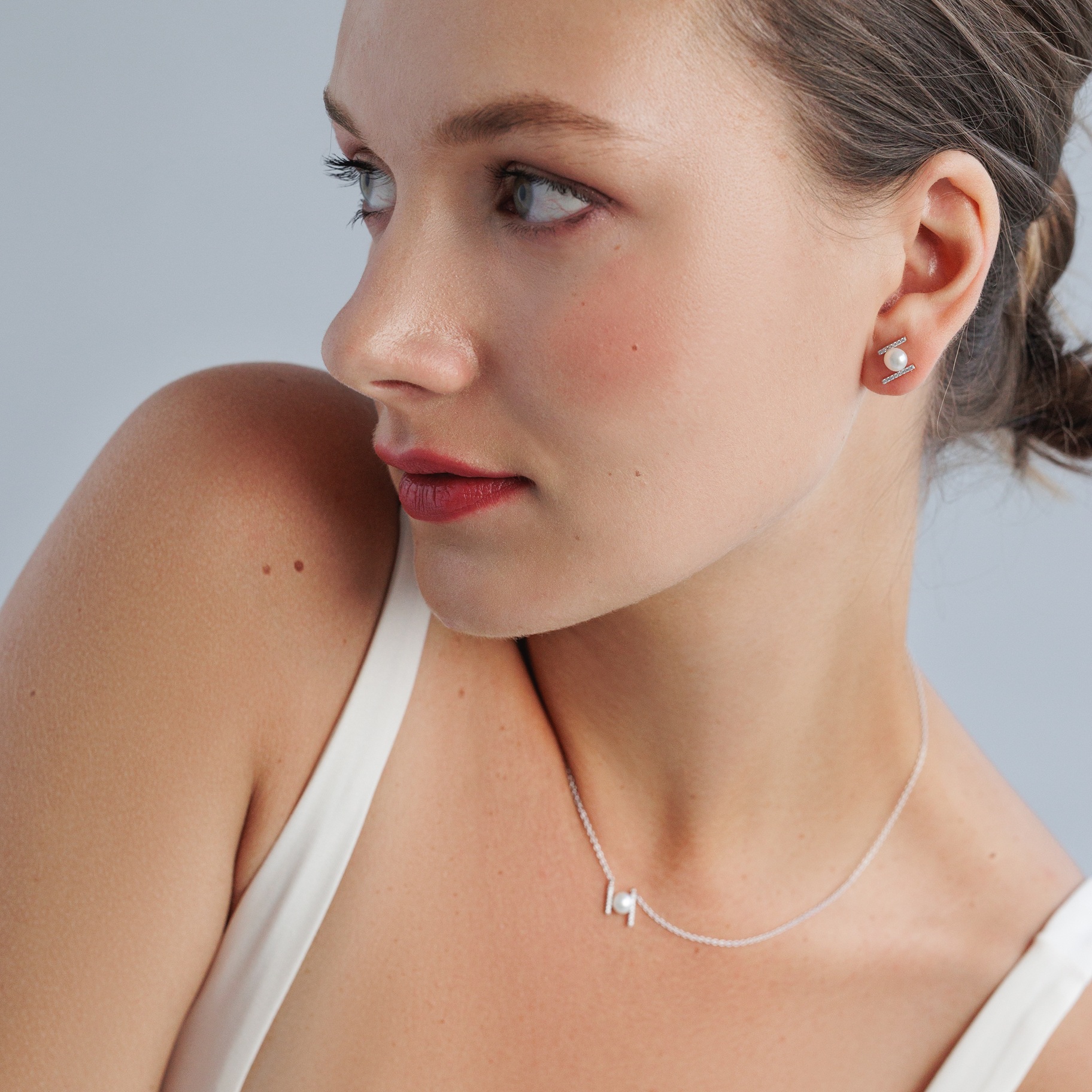 Sidabriniai auskarai su natūraliais gėlavandeniais perlais ir cirkoniais