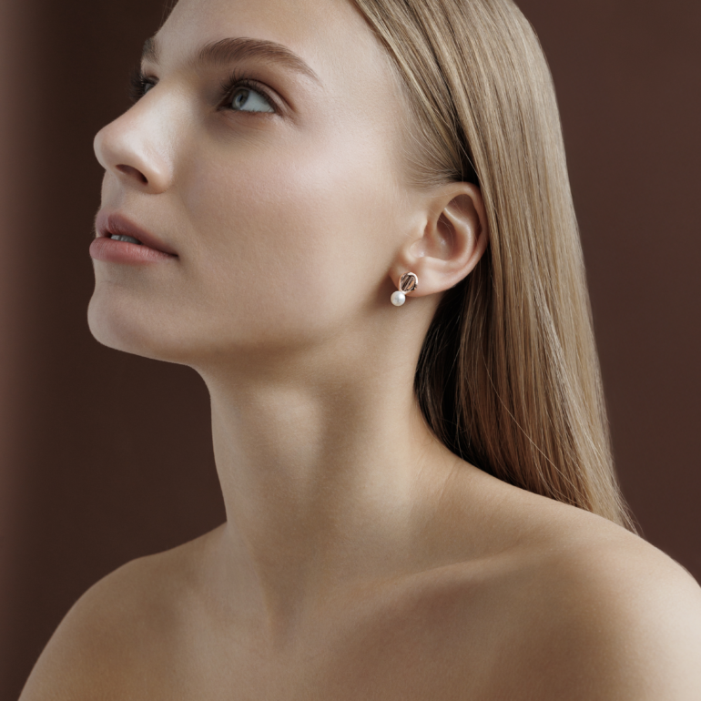 Paauksuoti sidabriniai auskarai su natūraliais gėlavandeniais perlais