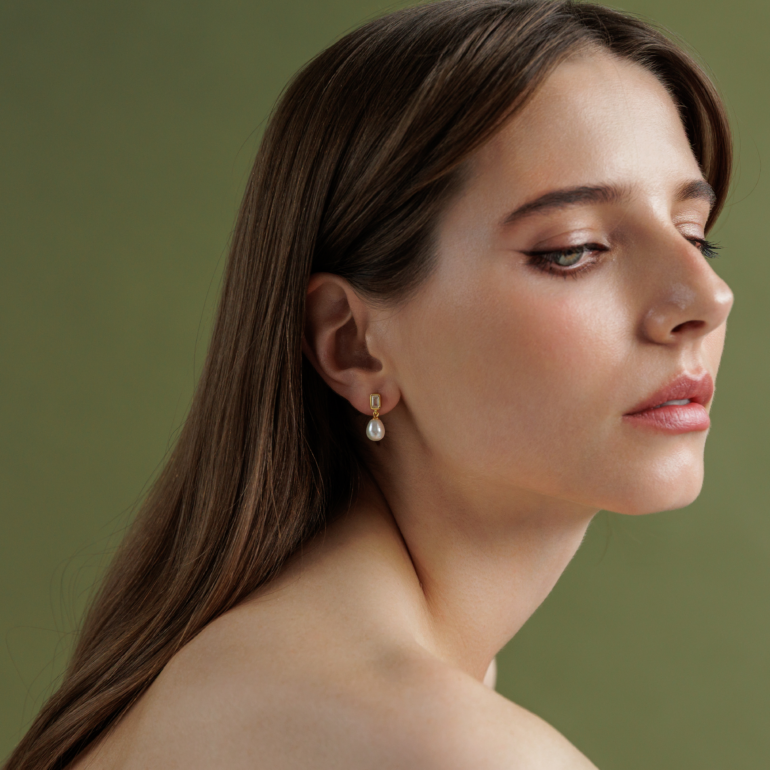 Paauksuoti sidabriniai auskarai su natūraliais gėlavandeniais perlais ir cirkoniais