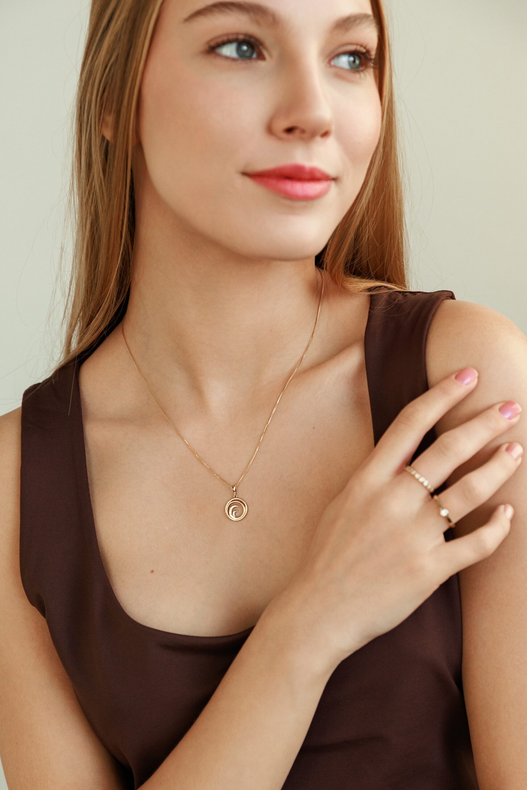 Geltono Aukso Pakabukas - "Bangos Harmonija"