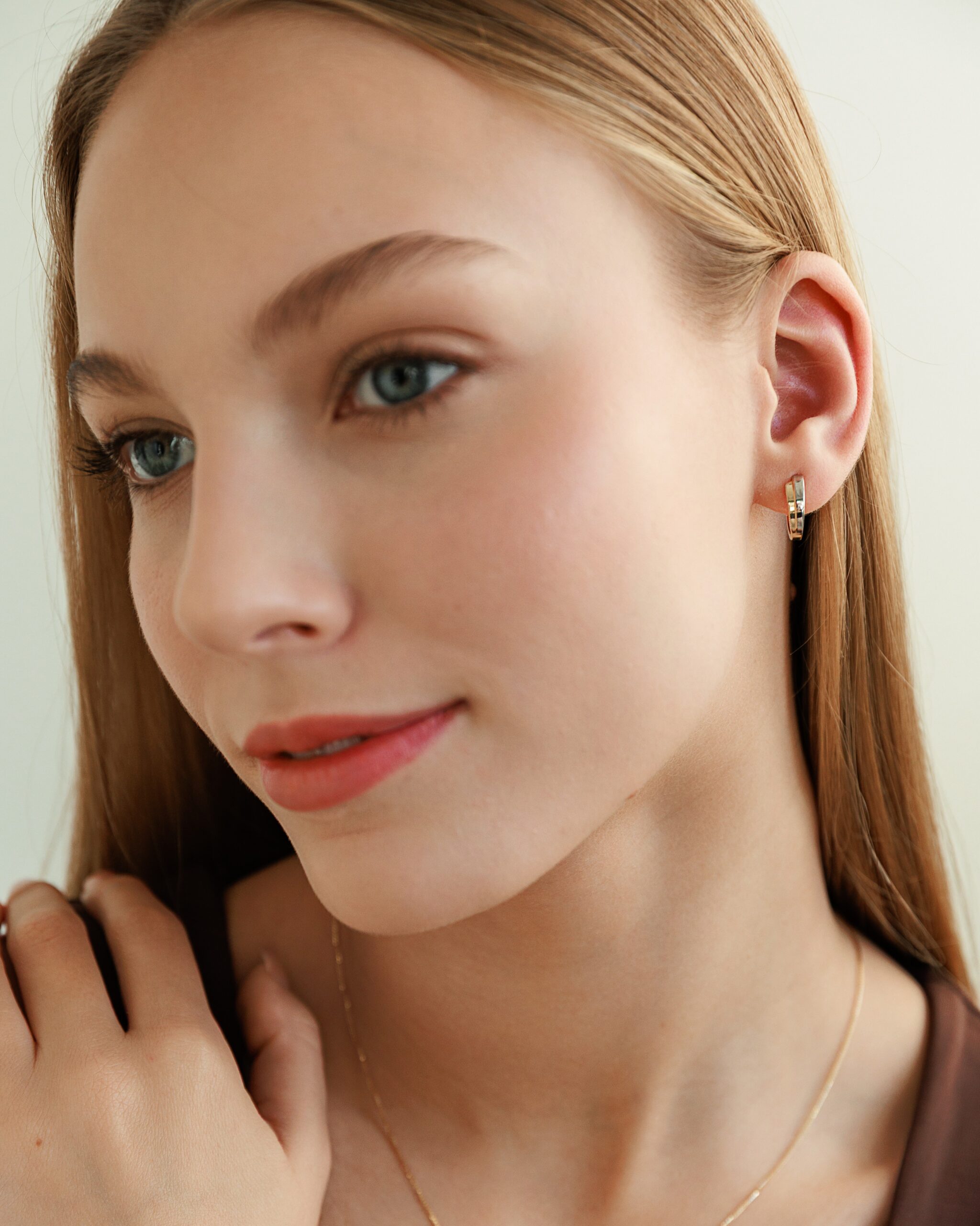 Elegantiškos geltono ir balto aukso rinkutės