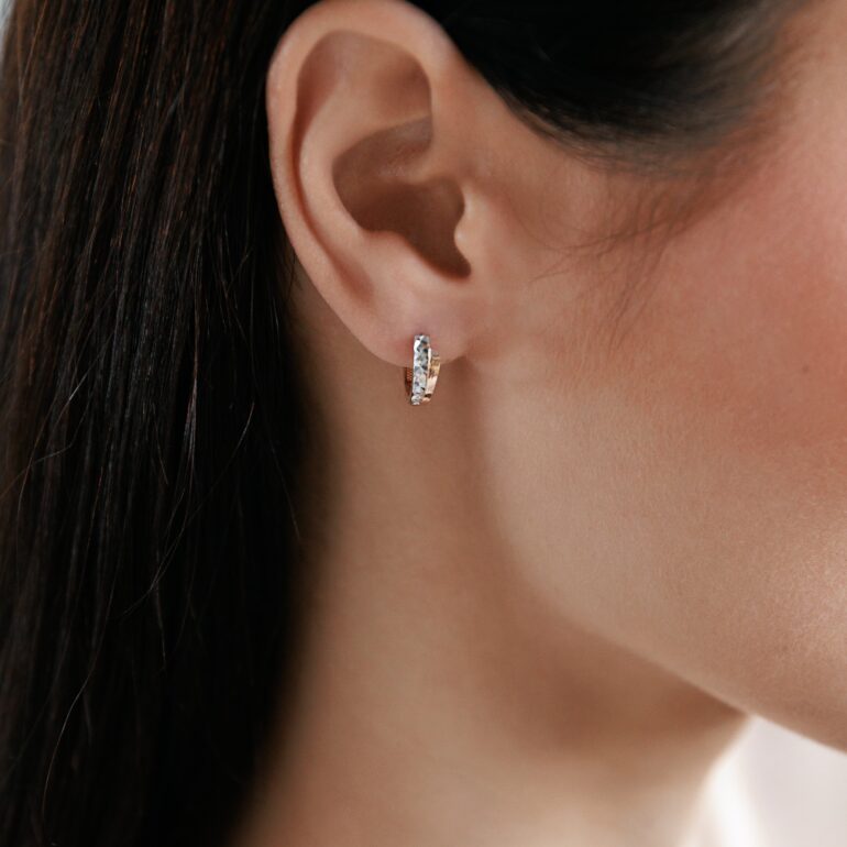 Elegantiškos rausvo ir balto aukso rinkutės