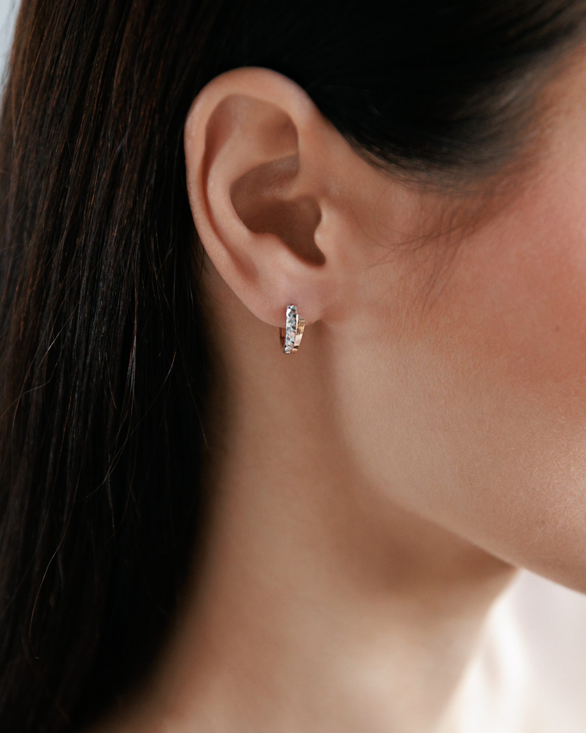 Elegantiškos rausvo ir balto aukso rinkutės