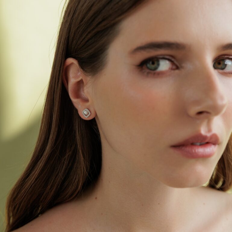 Sidabriniai auskarai su natūraliais gėlavandeniais perlais ir cirkoniais