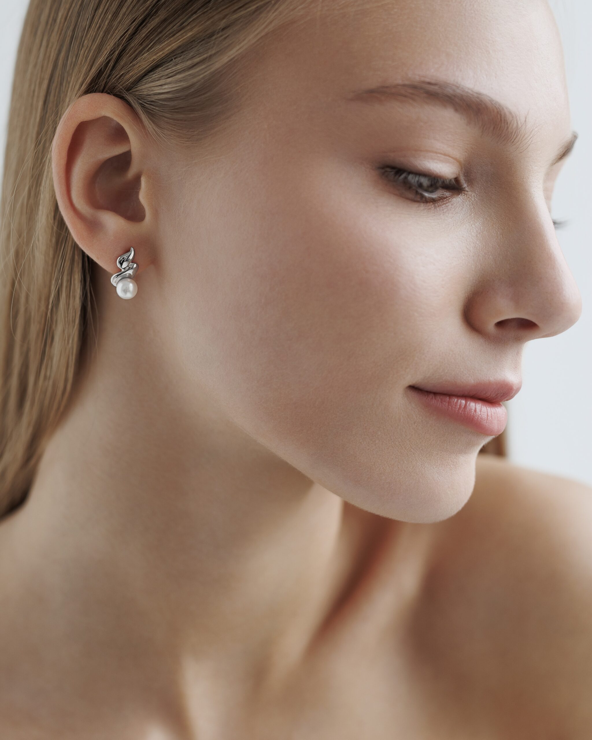 Sidabriniai auskarai su natūraliais gėlavandeniais perlais