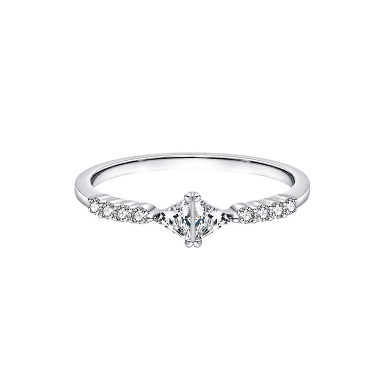 Sterling Silver Ring With Cubic Zirconia