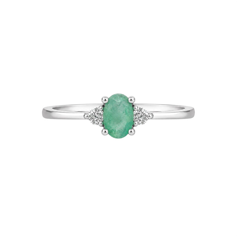 Sterling Silver Ring With Emerald